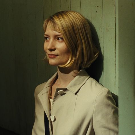 Mia Wasikowska Hair, Mia Wasikowska Aesthetic, Henry Winter, Portraits Female, Mia Wasikowska, Lana Del Rey Lyrics, The Secret History, Famous Women, The Double