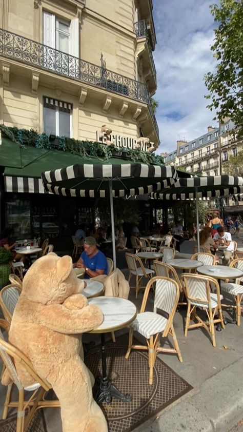 Paris Video, Paris Travel Photography, All The Bright Places, Paris Dream, Parisian Life, Boomerangs, Paris Cafe, Travel Videos, Jolie Photo