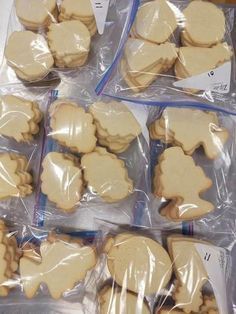 Freezing Cookies For Christmas, Learning To Decorate Cookies, Cookie Decorating Storage, How To Freeze Cookies For Christmas, Decorated Cookies Ideas Birthday, Freezing Cookies Best Way To, Sugar Cookie Decoration Ideas, How To Freeze Cookies, How To Freeze Sugar Cookies