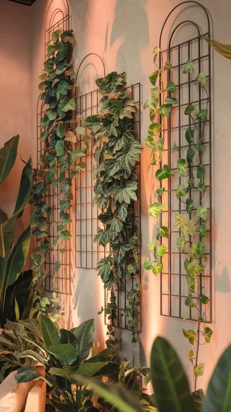 35 Stunning Indoor Plant Wall Decor Ideas to Green Up Your Space! Office Plant Wall Ideas, High Ceiling Plants, Hanging Plants On Wall Indoor, Indoor Vine Wall, Indoor Green Wall Design, Plants In Window Ideas, Indoor Herb Wall, Plant Wall Decor Ideas, Plant Wall Ideas Indoor