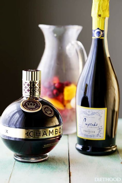 Chambord And Prosecco, Cocktails With Malibu Rum, Chambord Cocktails, Chambord Liqueur, Alcoholic Punch Recipes, Bellini Recipe, Vodka Lime, Rum Cocktail Recipes, Prosecco Cocktails