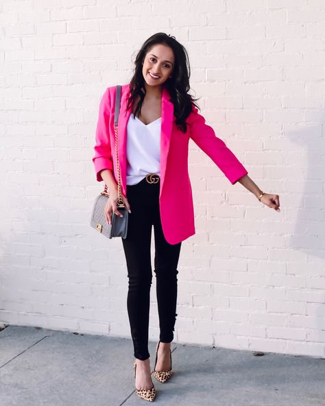 Pink blazer outfit All Black With Pink Blazer, Cerise Pink Blazer Outfit, Pink Blazer Valentines Outfit, Pink Blazer Outfit Ideas For Women, Casual Pink Blazer Outfit Women, Womens Pink Blazer Outfit, Business Casual Outfits Pink Blazer, Pink Blazer Styling Women, Pink Blazer Outfit Professional