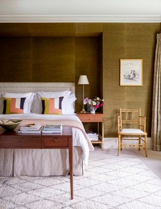 Paint colours 2022 | House & Garden Modern Arts And Crafts Interiors, Stucco House, Country Glam, Ben Pentreath, Bedroom Details, Hague Blue, Airy Room, Ideas Decoracion, Moroccan Interiors