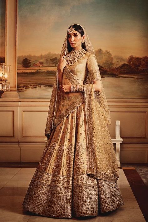 Pinterest: @pawank90 Sabyasachi Bridal, Sabyasachi Mukherjee, Gold Lehenga, Bridal Lehenga Collection, Designer Bridal Lehenga, Indian Bridal Lehenga, Bridal Lehenga Red, Indian Bridal Dress, Indian Bridal Wear