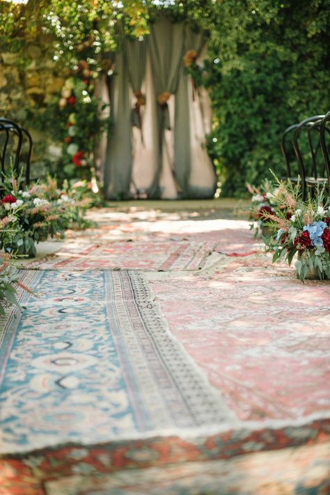 Vintage Rugs Wedding, Boho Rug Wedding, Rug Wedding Aisle, Rugs Wedding, Ceremony Decorations Church, Wedding Church Aisle, Wedding Ceremony Decorations Church, Mobility Walkers, Ceremony Decorations Outdoor