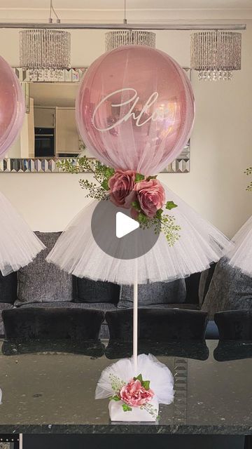 Floral Balloon Centerpiece, Balloon Bouquet Table Centerpiece, Balloon Centerpieces Baby Shower Girl, Balloon Centerpieces Birthday, Balloons With Tulle, Tulle Centerpiece, Paper Flower Centerpiece, Balloon Centerpieces Diy, Balloons Centerpieces