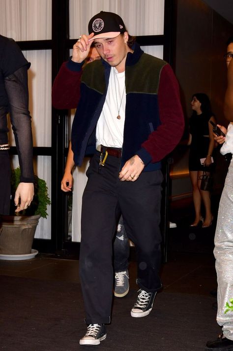 Brooklyn Beckham Street Style, Man Outfit Casual, Boyfriend Outfit, Man Outfit, Brooklyn Beckham, Street Style Outfits Men, Best Mens Fashion, Mens Outfit Inspiration, Streetwear Men Outfits