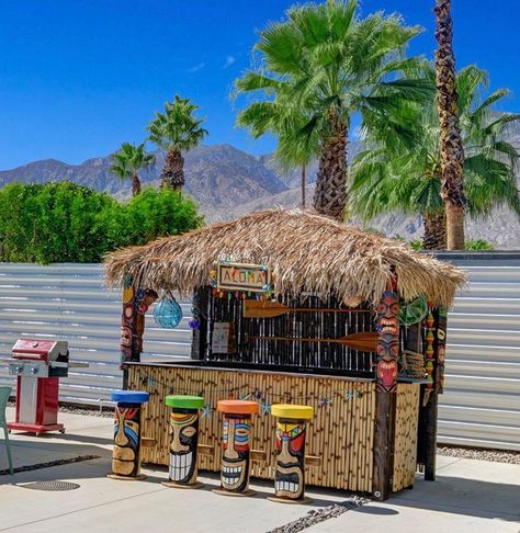 Tiki Bars Backyard, Tiki Bars Diy, Tikki Bar, Outdoor Tiki Bar, Diy Outdoor Bar, Tiki Bars, Outside Bars, Tiki Decor, Tiki Bar Decor