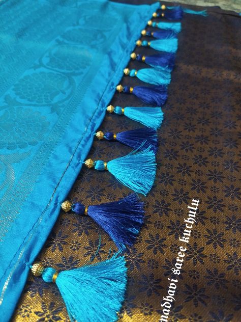 Saree Kongu Kuchulu, Saree Pallu Hangings, Saree Hangings Tassels, Gonde For Saree, Saree Kongulu Designs, Kongu Mudulu Designs, Sari Latkan, Diy Purse Making, Saree Kuchulu