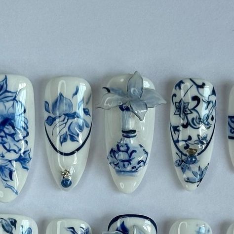 Press On Nails on Instagram: "Chinese Porcelain Inspired II
.
.
.
Ib: Xhs 

#procelain #nailsnailsnails #art #instagram #beauty #chineseporcelain #nails #viral #recommended #pressonnails #nailviral" Porcelain Acrylic Nails, Chinese Porcelain Nails, China Plate Nails, Blue And White China Nails, Blue China Nails, Fine China Nails, Porcelain Nail Art, Pottery Nails, Journaling Themes