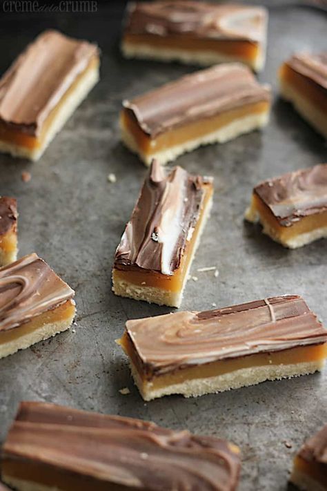 Caramel Shortbread Bars, Melt In Your Mouth Cookies, Caramel Shortbread, Fat Pants, Shortbread Bars, Delicious Sweets, Caramel Bars, Dream Food, Chocolate Caramel