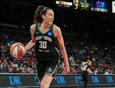 New York Liberty Wnba, Breanna Stewart, New York Liberty, Atheist Quotes, Wnba, Women's Sports, Womens Basketball, Female Athletes, Sports Women