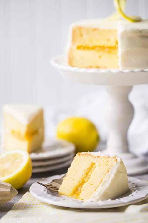 Mini Lemon Cake: perfect for a smaller get together, and just bursting with bright citrus in every layer! food desserts lemon Lemon Cake Buttercream Frosting, Soft Lemon Cake, Lemon Cake Moist, Lemon Layer Cake Recipe, Fluffy Lemon Cake, Lemon Birthday Cake, Cakes 2023, Lemon Birthday Cakes, Desserts Lemon