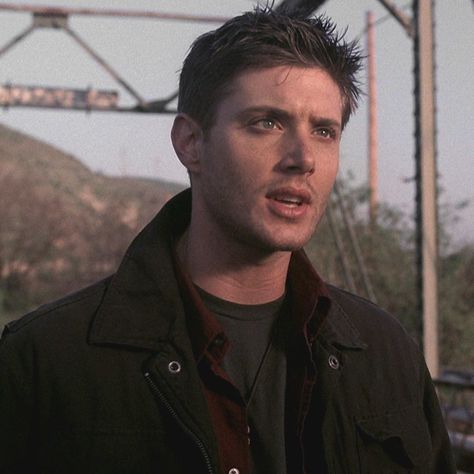 Dean Winchester Hot, Jesen Ackles, Supernatural Pictures, Supernatural Dean Winchester, Winchester Supernatural, Supernatural Dean, Winchester Brothers, Bruce Wayne, Misha Collins