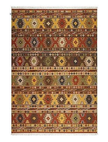 Tapis kilim laine et coton plat avec franges Bangui - Deladeco - inconnu - Taille 60x200 - Choisissez le tapis kilim laine et coton plat avec franges Bangui !Le tapis kilim laine et coton plat avec franges Bangui est constitué de 80 % de laine et 20 % de coton. Cette composition lui confère une texture douce et résistante, idéale pour embellir votre espace de vie. Il s'adapte parfaitement à différents styles de décoration intérieure. Le tapis est disponible dans une gamme variée de dimensions. F