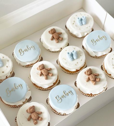 We Can Bearly Wait Cupcakes, Spring Baby Shower Themes, Cupcakes Baby Shower, Teddy Bear Baby Shower Theme, Baby Cupcakes, Bear Baby Shower Cake, Gender Reveal Party Ideas, Reveal Party Ideas, Bear Baby Shower Theme