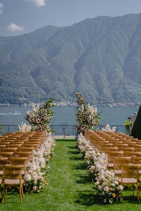 Rustic Italian Wedding, Italian Wedding Venues, Destination Wedding Italy, Como Wedding, Dream Wedding Decorations, Wedding Ceremony Arch, Dream Wedding Venues, Lake Como Wedding, European Wedding