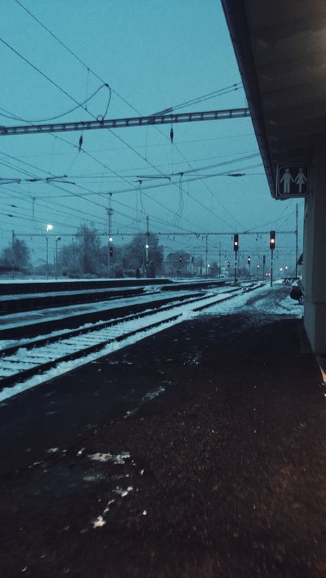 Snowy Train Station, 2014 Winter Aesthetic, Romanticize Winter, Winter Scenery, Bus Station, Winter Aesthetic, Aesthetic Images, Railway Station, Screen Wallpaper