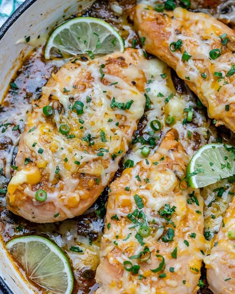 Verde Chicken, Salsa Verde Chicken, Chicken Skillet, Clean Food Crush, Food Crush, God Mat, Clean Food, Dinner Idea, Salsa Verde