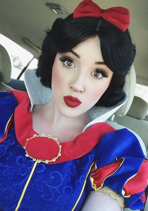 Snow White Makeup, Disney Princess Makeup, Snow White Hair, Snow White Cosplay, Disney Princess Cosplay, Snow White Costume, Princess Makeup, Snow White Disney, Disney Face Characters