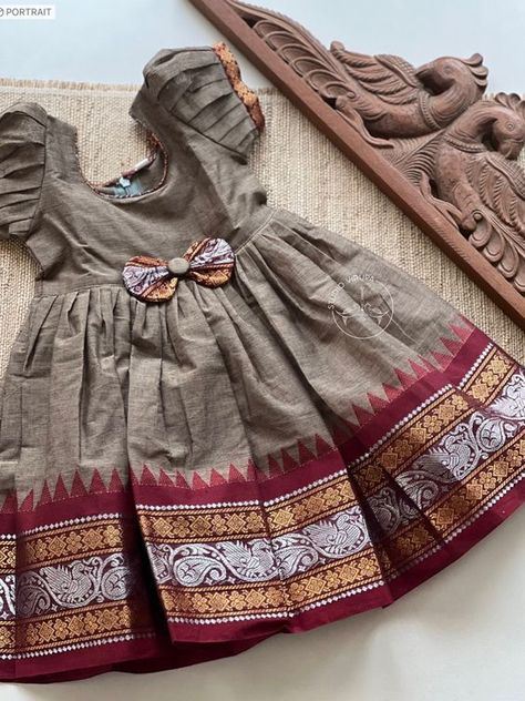 Traditional Baby Dresses, Cotton Frocks For Kids, Simple Frock, Kids Clothes Diy, Simple Frock Design, Kids Dress Collection, Ethnic Dresses, Frocks Design