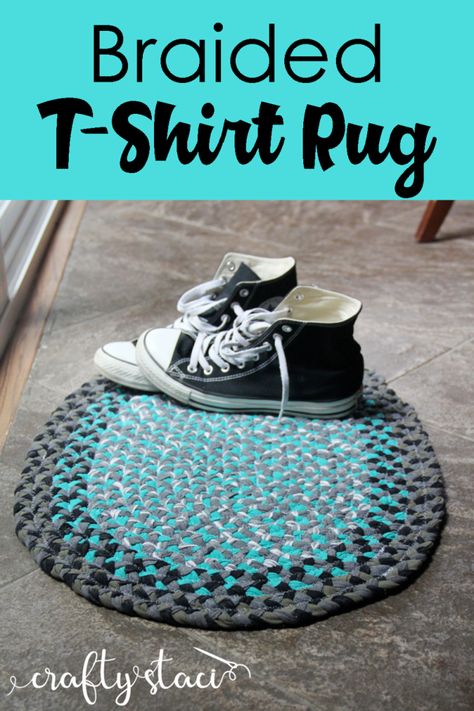 Rag Crafts, Repurpose Crafts, Rug Braiding, Braided Shirt, Crafty Staci, Braided T Shirts, Rag Rug Diy, Homemade Rugs, Diy Rugs