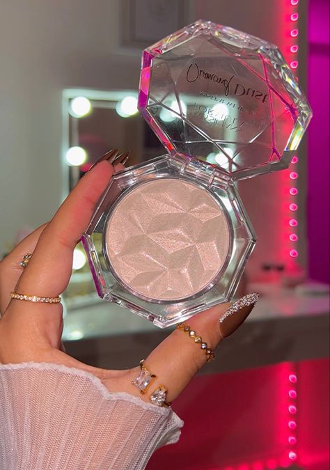 Physicians Formula Diamond Dust, Physicians Formula Highlighter, Physicians Formula Makeup, Diamond Dust, Makeup Needs, Physicians Formula, Makeup Items, Best Funny Videos, Setting Spray