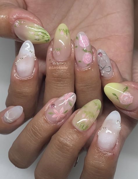 #nailinspo Garden Themed Nails, Green Theme Nails, Green Nails Floral, Clear Floral Nails, Green Floral Nails, Quince Stuff, Floral Nail Art, Green Theme, Floral Nails