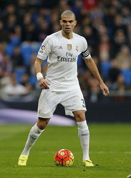 Pepe of Real Madrid in action during the La Liga match between Real Madrid CF and Getafe CF at Estadio Santiago Bernabeu on December 5 2015 in Madrid... Football Defense, Madrid Pictures, Real Madrid Pictures, Real Madrid Photos, Breakup Picture, Will Miss You, Real Madrid Wallpapers, Fifa Women's World Cup, Madrid Wallpaper