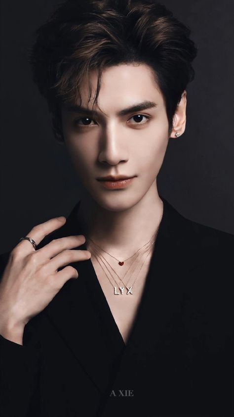 “Till the End of the Moon” (2023) Luo Yunxi 🌙 Moon 2023, Asian Male Model, Leo Luo, Most Handsome Actors, Hot Asian Men, Charming Man, Actor Picture, Chengdu, Till The End