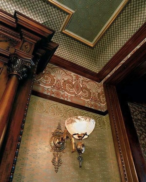 Victorian Home Decor, Victorian Interior, Victorian Interiors, Victorian Wallpaper, Green Walls, Victorian Furniture, Victorian Architecture, Victorian Decor, Beautiful Interior Design