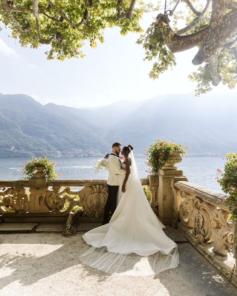 A Dream Destination Wedding at Two Stunning Lake Como Villas✨ The wedding of Radek and Cherish was a chic, glamorous, Gatsby-inspired experience. They chose two stunning villas on Lake Como that exceeded all their expectations. They enlisted the expert planners at Fior d’Amore Weddings @italy_wedding_event to bring their dream wedding to life. The planners were incredible, attending to every detail with precision and creativity. They worked on a picturesque ceremony, a romantic boat ride, a... Weddings Italy, Lake Como Villas, Story Wedding, Boat Wedding, Gatsby Theme, Como Wedding, Dream Destination Wedding, Lake Como Wedding, Wedding Event Venues