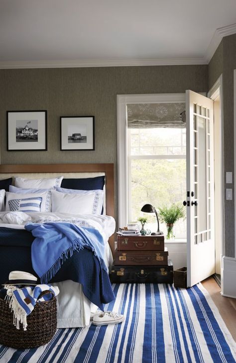 blue and white layered linens Tina Motta, Luxe Bed, Stylish Room Decor, Lexington Home, Guest Bedroom Decor, Guest Room Decor, Gorgeous Bedrooms, Wall Decor Ideas, White Rooms