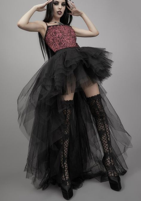 Tulle Skirt Outfit Ideas, High Low Skirt Outfit, Black Tulle Skirt Outfit, Tulle Skirt Outfit, High Low Tulle Skirt, Tool Skirt, Black High Low Skirt, Black Tulle Skirt, Velvet Lingerie