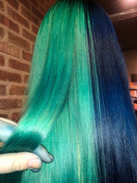 Green Split Dye, Split Dye, Hair Spring, Split Dyed Hair, Dyed Hair Blue, Dip Dye Hair, Airbrush Designs, Split Hair, Dye Colors