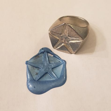 Excited to share the latest addition to my #etsy shop: Starfish wax seal signet ring https://etsy.me/3mrN2Pt #silver #gray #pewter #beach #tropical #brutalist #pinched #pentagon #stamp #starfish #seastar #star #sea #signetring #ring #jewelry #marine #animal #fish #wax Magical Fashion, Wax Seal Ring, Star Sea, Queen Chess Piece, Pewter Ring, Seal Ring, Signet Rings, Sand Casting, Multi Dimensional