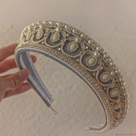 Pearl Kokoshnik, Kokoshnik Headband, Headband Fashion, Tiara Headband, Yellow Accessories, Pearl Fashion, Headband Tiara, Fantasy Jewelry, Girly Jewelry