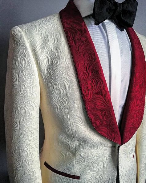 Your focus on nailing the perfect look fades quickly when joining your spouse at the alter.. However, all of the forthcoming compliments will reaffirm that you did it right! Dress well my friends and keep the style flowing.. . . Custom jacquard tuxedo jacket by Bespokuture & Handmade jacquard bowtie by Mr. Klean Kut . . Contact us to create your unique pieces for the big day! Luxury Tuxedo With Structured Boning, Festive Luxury Fitted Tuxedo, Luxury Fitted Red Tuxedo, Tuxedo For Men Wedding, Luxury Brocade Fitted Tuxedo, Luxury Brocade Men's Tuxedo, Best Man Suit, Wedding Groom Suit, Men Wedding Suits