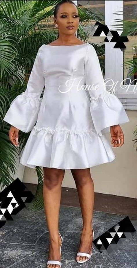 Fancy Short Dresses, Classy Gowns, African Dresses For Kids, Short African Dresses, Afrikaanse Mode, Stylish Short Dresses, African Lace Dresses, African Fashion Traditional, African Fashion Women Clothing