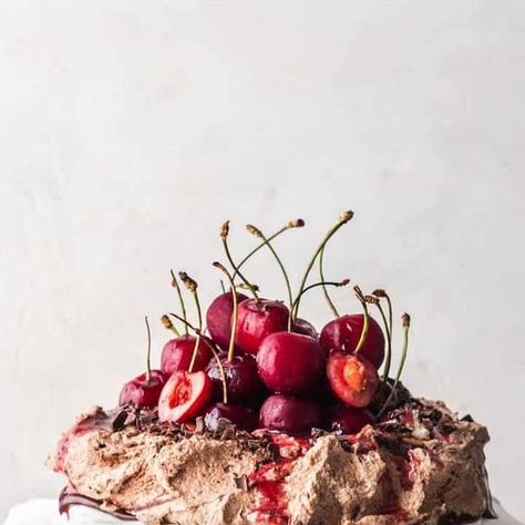 Emma Duckworth on Instagram: "To all the Aussies just waking up- Happy Australia Day my fine friends. May you eat all the lamingtons, pavlova, iced buns and fairy bread to your hearts content. I’m proudly an Aussie citizen 🇦🇺🦘 #australiaday 

Black Forest Pavlova found on my site —> https://emmaduckworthbakes.com/black-forest-pavlova/

🌟TIP🌟 The meringue needs to dry out- so a low heat oven for a long time- low and slow- is best. And don’t open the oven door until it’s fully cooled, k?!" Iced Buns, Happy Australia Day, Fairy Bread, Australia Day, Pavlova, Black Forest, Meringue, The Oven, Buns