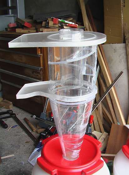 Cyclone mounts Diy Cyclone Dust Collector, Dust Collector Diy Homemade, Dust Collector Diy, Dust Collector, Dust Collection, Diy Homemade, Woodworking Shop, Put Together, Cotton Candy Machine