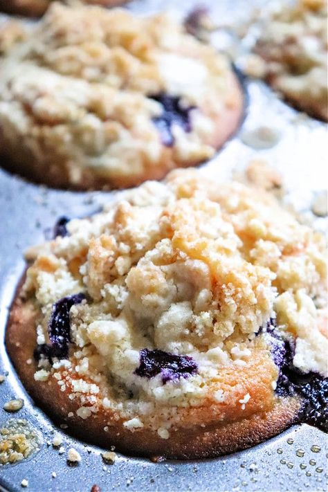 Blueberry Muffin Tops Recipe, Muffin Top Pan Cookies, Healthy Muffin Tops Recipe, Muffin Top Cookie Recipe, Frozen Blueberry Recipes Muffins, Crumble Topping For Blueberry Muffins, Muffin Top Pan Recipes, Blueberry Muffins With Crumble Topping Frozen Blueberries, Blueberry Muffin Tops