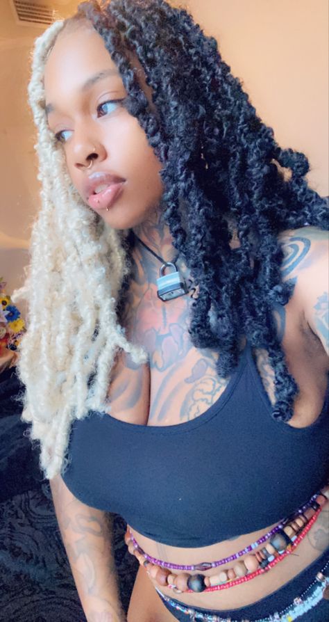 Faux Locs Half And Half Color, Butterfly Locs Half And Half Color, Half And Half Butterfly Locs, Half And Half Color Locs, Half And Half Hair Color Locs, Half And Half Braids Black Hair, Butterfly Locs With Charms, Half And Half Color Braids, Half And Half Locs