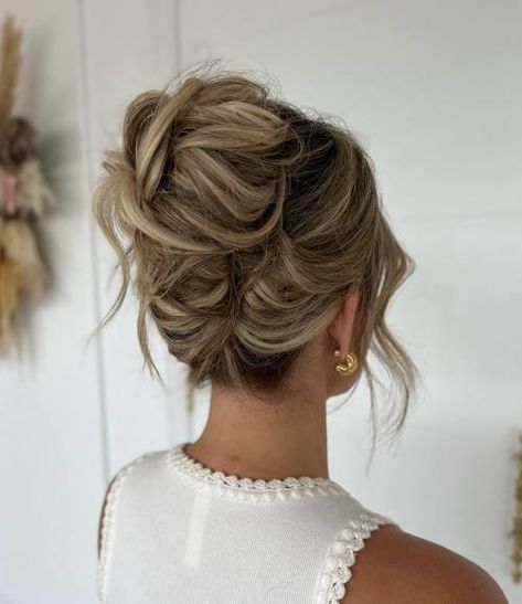 Bridesmaid Updo For Thinner Hair, Fine Hair Updo Wedding, Fine Hair Updo, Bridesmaid Hair Inspo, Diy Hair Dye, Mother Of The Bride Hair, French Twist Hair, Easy Hair Updos, Hair Tutorials For Medium Hair