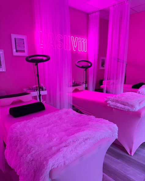 😍Mood😍 First Lash Extension salon in Riga🩷🩷 𝑳𝑨𝑺𝑯𝑬𝑺 • 𝑺𝑯𝑶𝑷 • 𝑻𝑹𝑨𝑰𝑵𝑰𝑵𝑮 💵 Learn Lashes and be your own Boss😎 👩🏽‍💻 Book Lashes and be bad bi#h 24/7 🛍️ Shop products and give the highest quality to your lash babes @lashviii.shop #lashviii #lashesriga #skropstasriga #lashviiistudio Lash Salon Ideas, Lashing Room, Pink Lash Room, Lash Tech Room, Lash Suite Ideas, Lash Tech Room Ideas, Beauty Room Ideas Salon, Lash Extension Salon, Beauty Studio Ideas