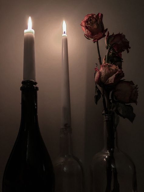 Dried Flowers Dark Aesthetic, Dried Flowers In Bottles, Moody Pastel Aesthetic, Flower In Wine Bottle, Dried Rose Aesthetic, Dried Roses Aesthetic, Dry Flowers Aesthetic, Dried Flowers Aesthetic, Dried Roses