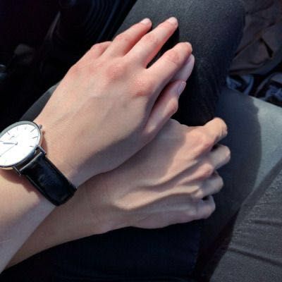 Couple Hands, Gay Aesthetic, Hand Reference, Ulzzang Couple, Pretty Hands, Fan Fiction, Couple Aesthetic, Cute Couples Goals, Aesthetic Photography