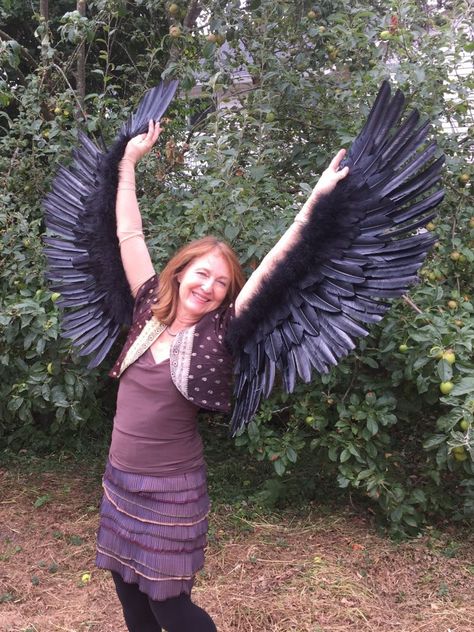 Bird Wings Costume, Crow Costume, Feathered Wings, Cosplay Wings, Raven Wings, Owl Wings, Black Dancers, Owl Costume, Diy Wings