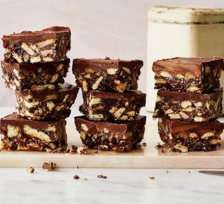 Chocolate Tiffin Recipe, Savory Granola, Fridge Cake, How To Temper Chocolate, Tiffin Recipe, Chocolate Crunch, Bbc Good Food, Golden Syrup, Bbc Good Food Recipes