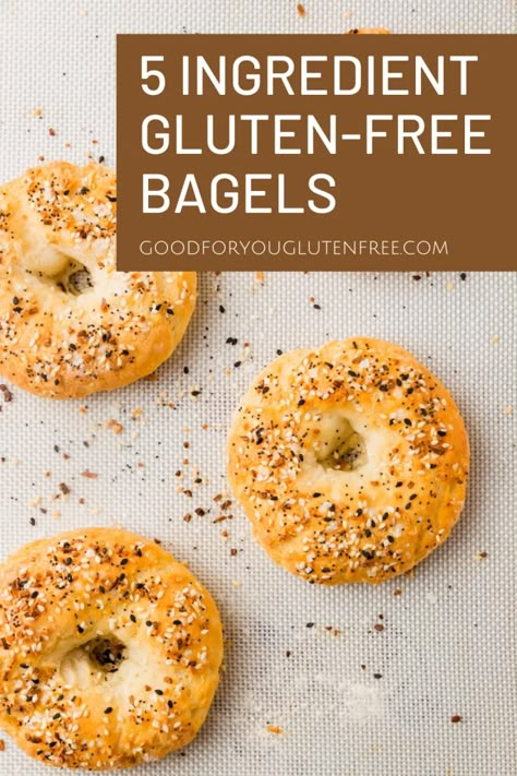 5 Ingredient Gluten-Free Bagels topped with everything bagel seasoning. Gluten Free Bagel Recipe, Gluten Free Weight Watchers, Brunch Foods, Gluten Free Bagels, Pan Sin Gluten, Homemade Bagels, Sans Gluten Sans Lactose, Bagel Recipe, Homemade Gluten Free